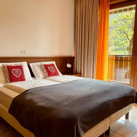 Elga - Relax In Alta Valtellina - Bormio Hotel apartamentowy